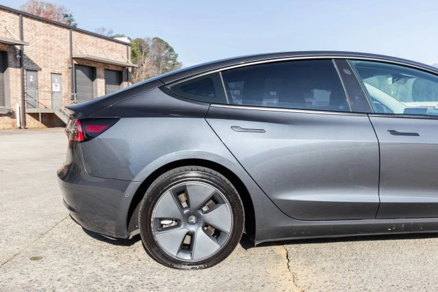 2022 Tesla Model 3 - Image 9 of 19