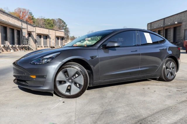 2022 Tesla Model 3 - Image 2 of 19