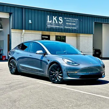 2022 Tesla Model 3 Long Range Sedan 4D
