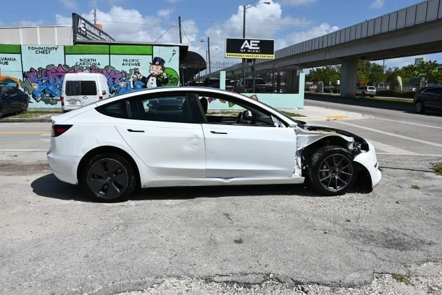 2022 Tesla Model 3 - Image 7 of 14
