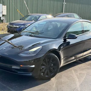 2022 Tesla Model 3 Long Range Sedan 4D