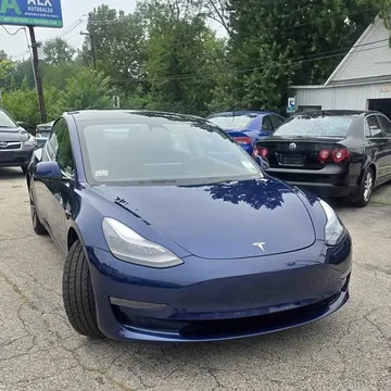 2022 Tesla Model 3 Long Range Sedan 4D