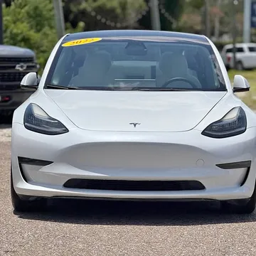 2022 Tesla Model 3 Long Range Sedan 4D