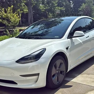 2022 Tesla Model 3 Long Range Sedan 4D