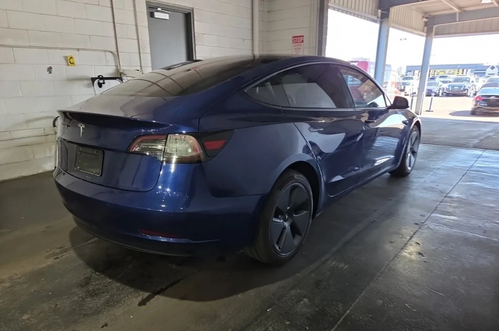 2022 Tesla Model 3 - Image 2 of 10