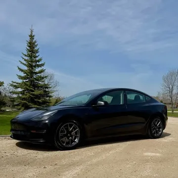 2022 Tesla Model 3 Long Range AWD