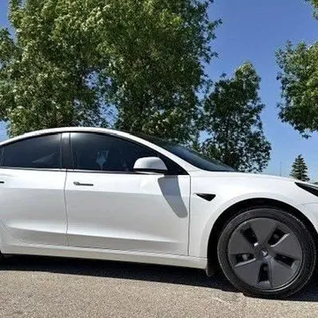 2022 Tesla Model 3 Long Range AWD