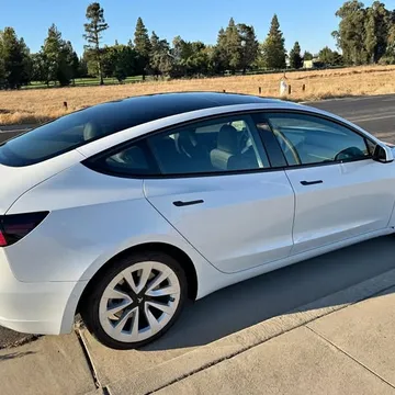 2022 Tesla Model 3 RWD