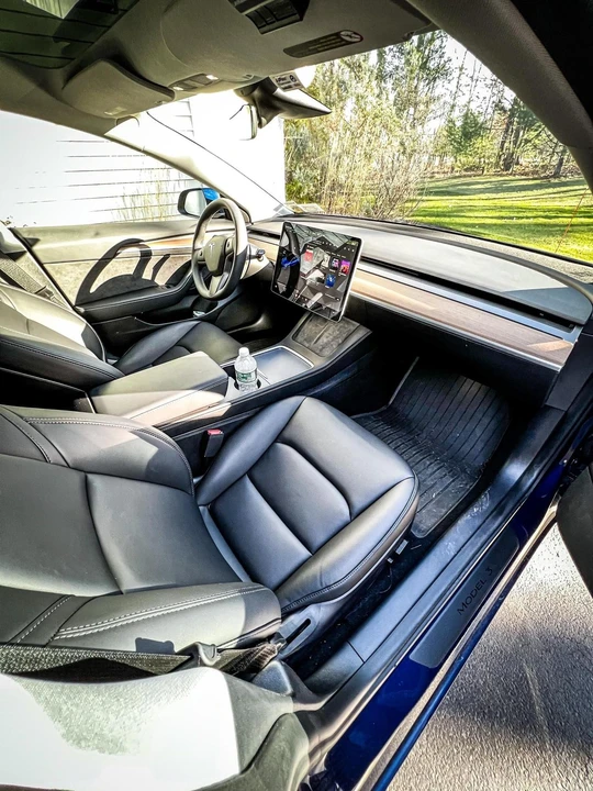 2022 Tesla Model 3 Performance - Image 10 of 12