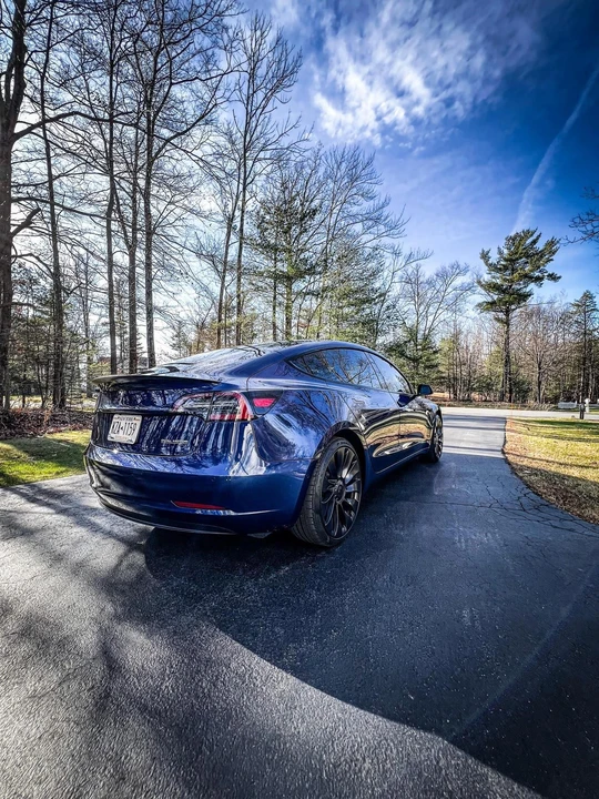 2022 Tesla Model 3 Performance - Image 5 of 12