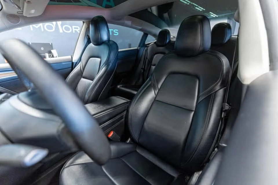 2022 Tesla Model 3 Performance - Image 10 of 15