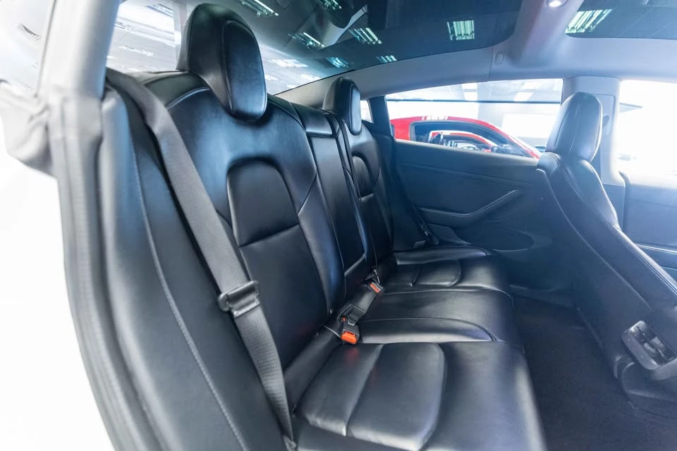 2022 Tesla Model 3 Performance - Image 12 of 14