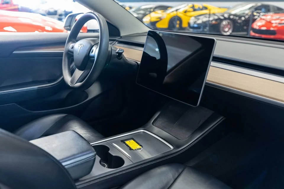 2022 Tesla Model 3 Performance - Image 13 of 14
