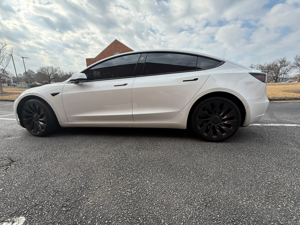 2022 Tesla Model 3 Performance - Image 14 of 31