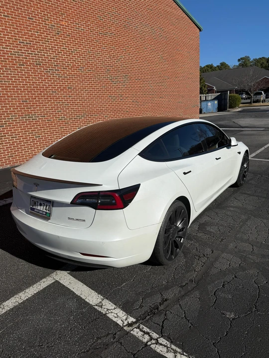 2022 Tesla Model 3 Performance - Image 23 of 31