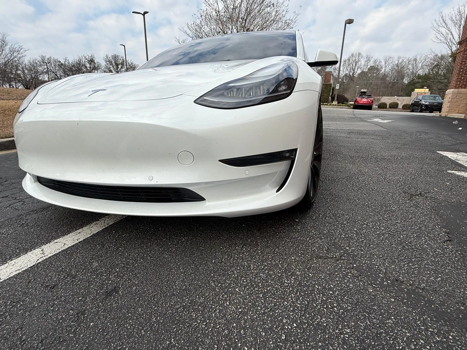 2022 Tesla Model 3 Performance - Image 9 of 31