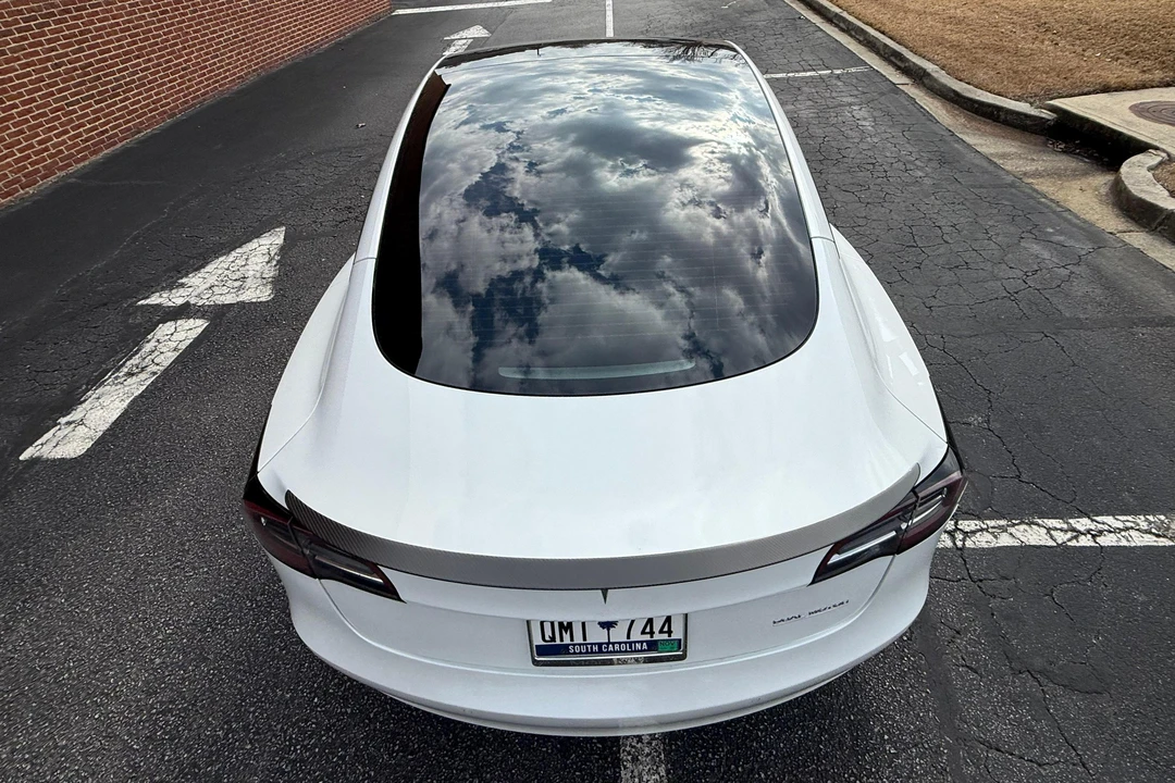 2022 Tesla Model 3 Performance - Image 20 of 31