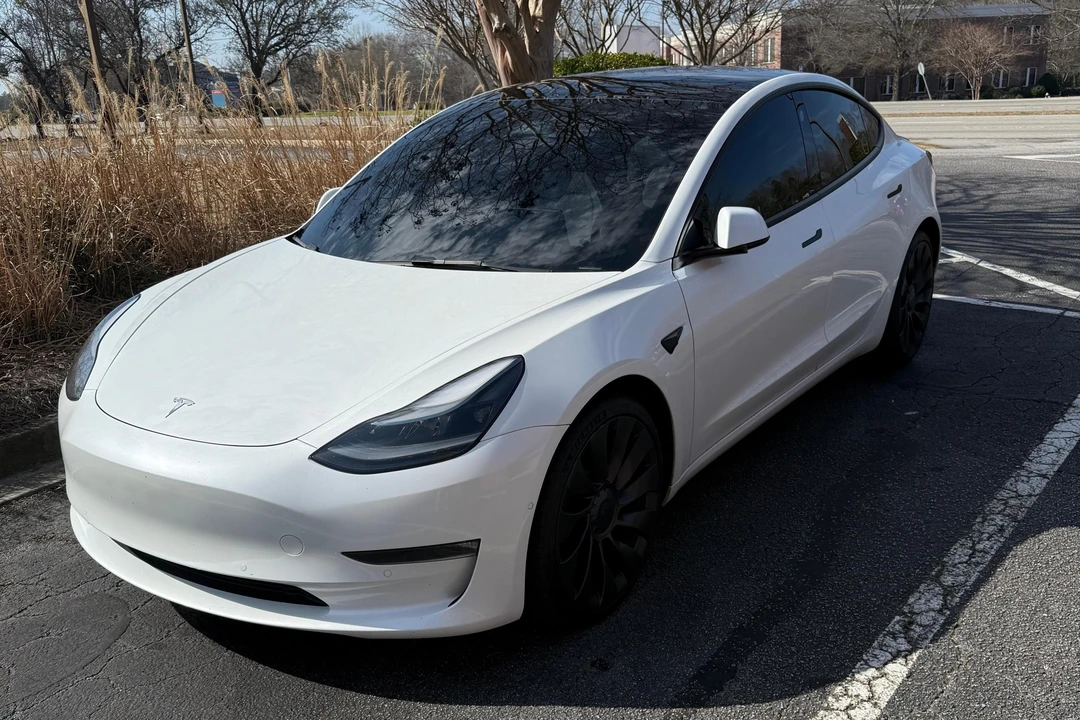 2022 Tesla Model 3 Performance - Image 10 of 31