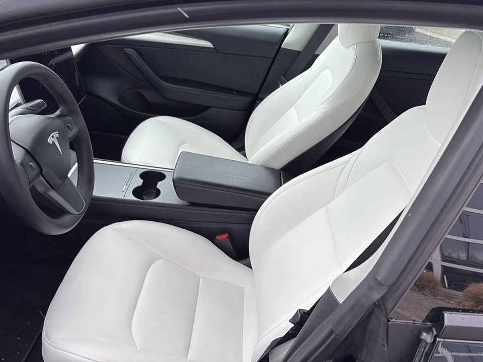 2022 Tesla Model 3 Performance - Image 13 of 21