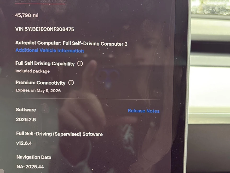 2022 Tesla Model 3 Performance - Image 10 of 21