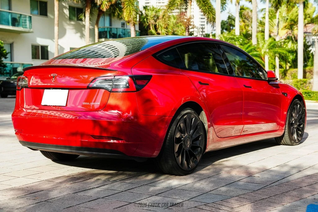 2022 Tesla Model 3 Performance - Image 8 of 12