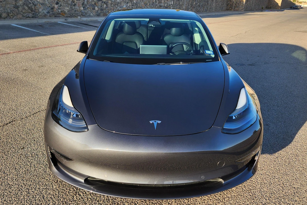 2022 Tesla Model 3 Performance - Image 2 of 31