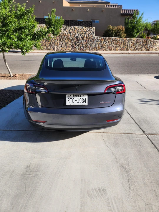 2022 Tesla Model 3 Performance - Image 21 of 31