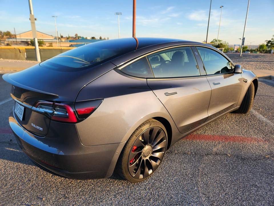 2022 Tesla Model 3 Performance - Image 24 of 31