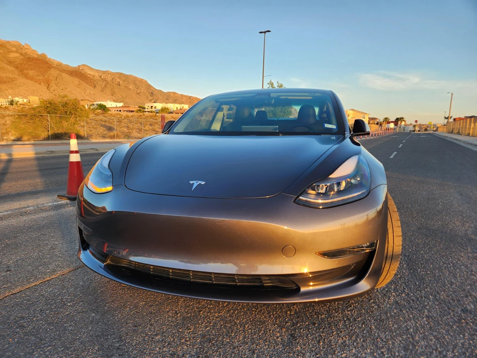 2022 Tesla Model 3 Performance - Image 9 of 31