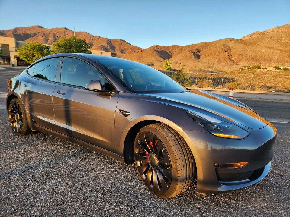 2022 Tesla Model 3 Performance - Image 30 of 31