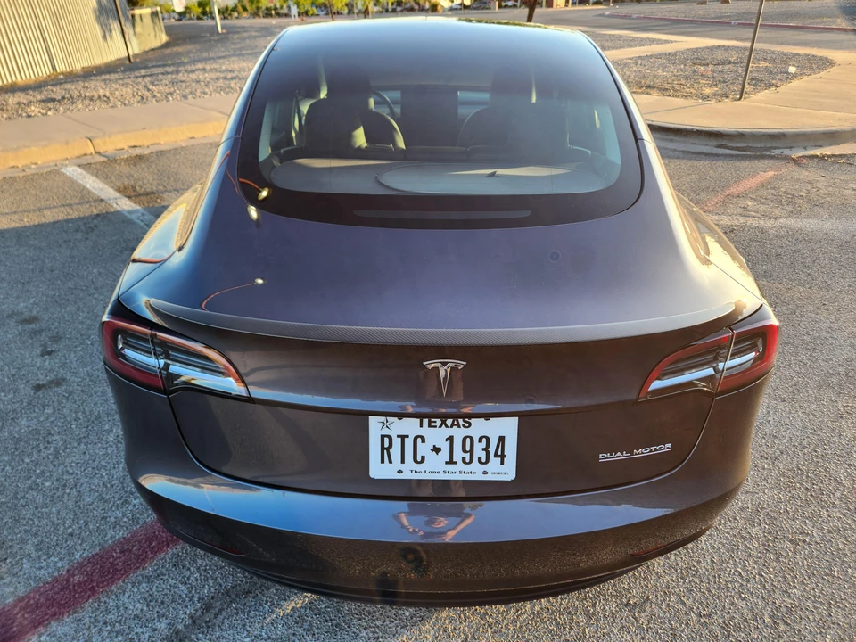 2022 Tesla Model 3 Performance - Image 22 of 31