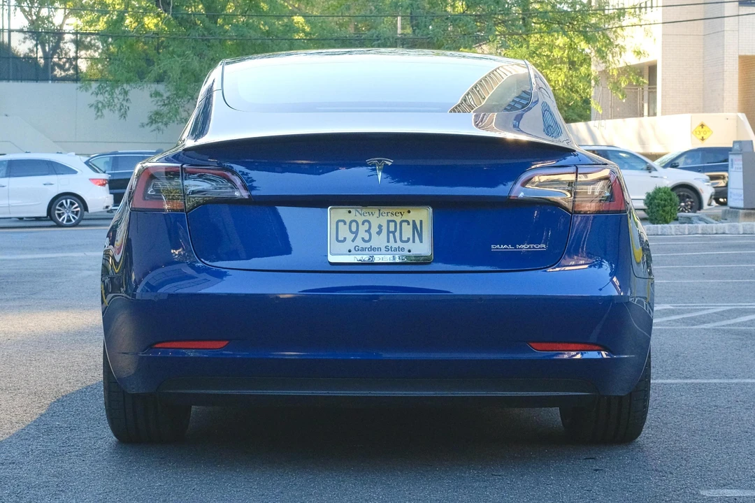 2022 Tesla Model 3 Performance - Image 5 of 31