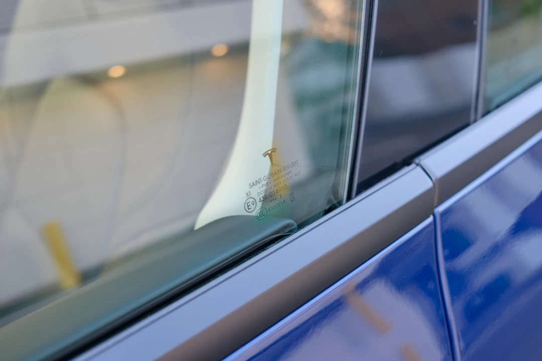 2022 Tesla Model 3 Performance - Image 27 of 31
