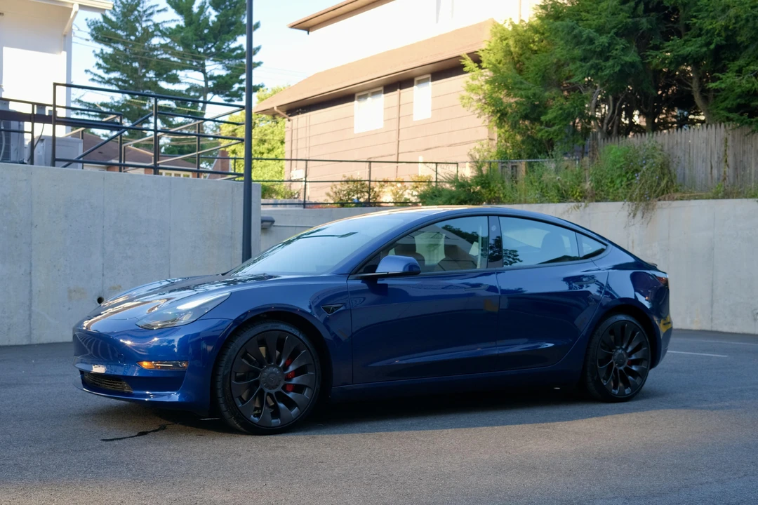 2022 Tesla Model 3 Performance - Image 7 of 31