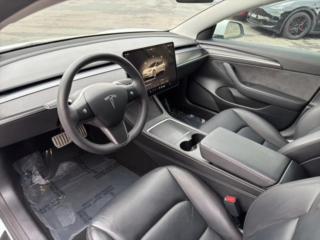 2022 Tesla Model 3 Performance - Image 11 of 21