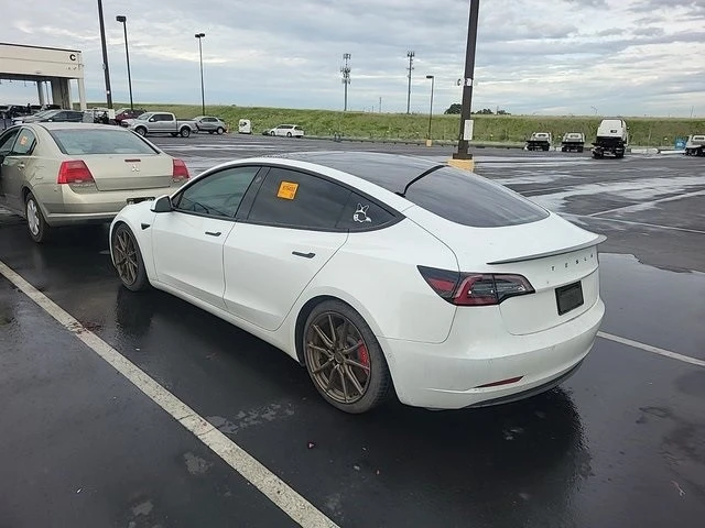 2022 Tesla Model 3 Performance - Image 3 of 6