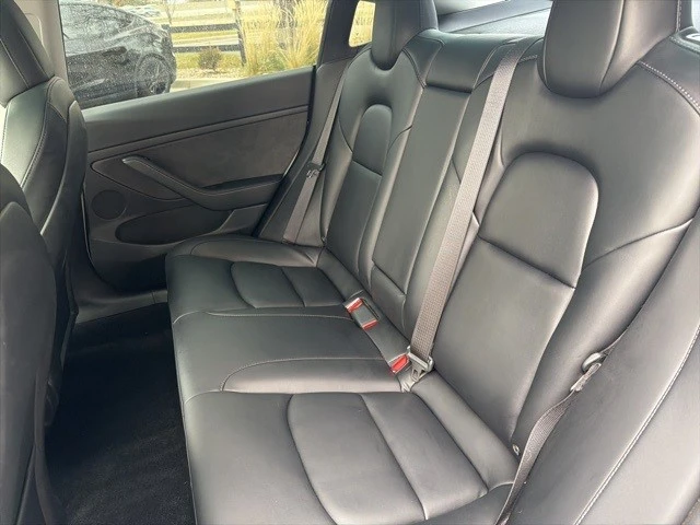 2022 Tesla Model 3 Performance - Image 15 of 21