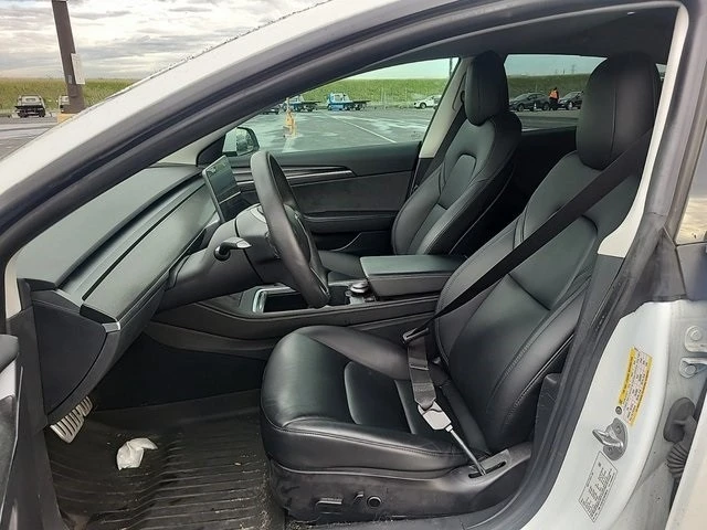 2022 Tesla Model 3 Performance - Image 5 of 6