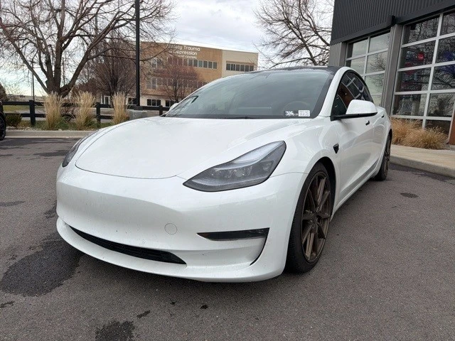 2022 Tesla Model 3 Performance - Image 4 of 21