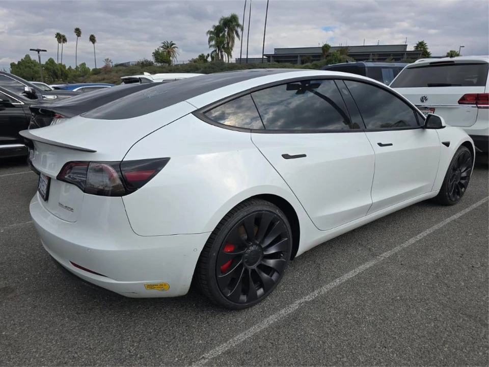 2022 Tesla Model 3 Performance - Image 3 of 5