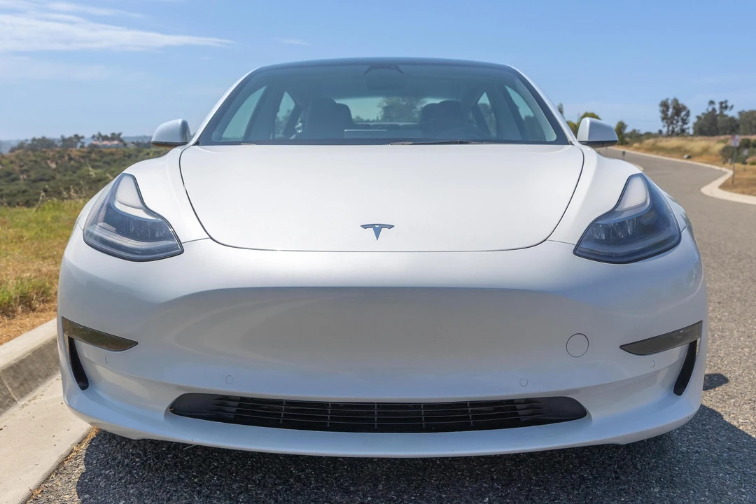 2022 Tesla Model 3 Performance - Image 2 of 31
