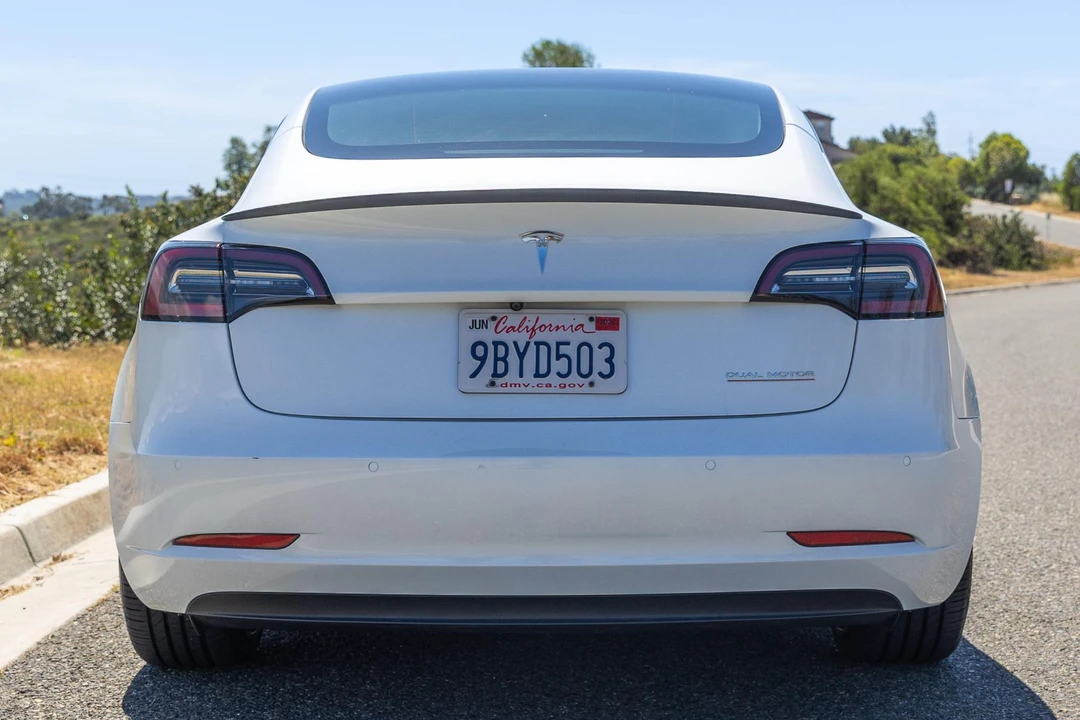 2022 Tesla Model 3 Performance - Image 5 of 31