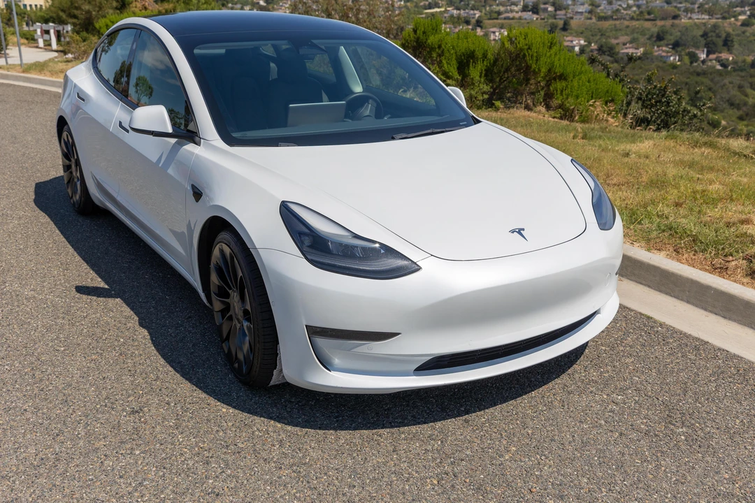 2022 Tesla Model 3 Performance - Image 22 of 31