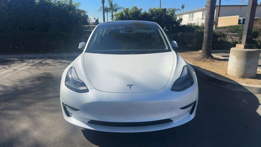 2022 Tesla Model 3 Performance - Image 3 of 8
