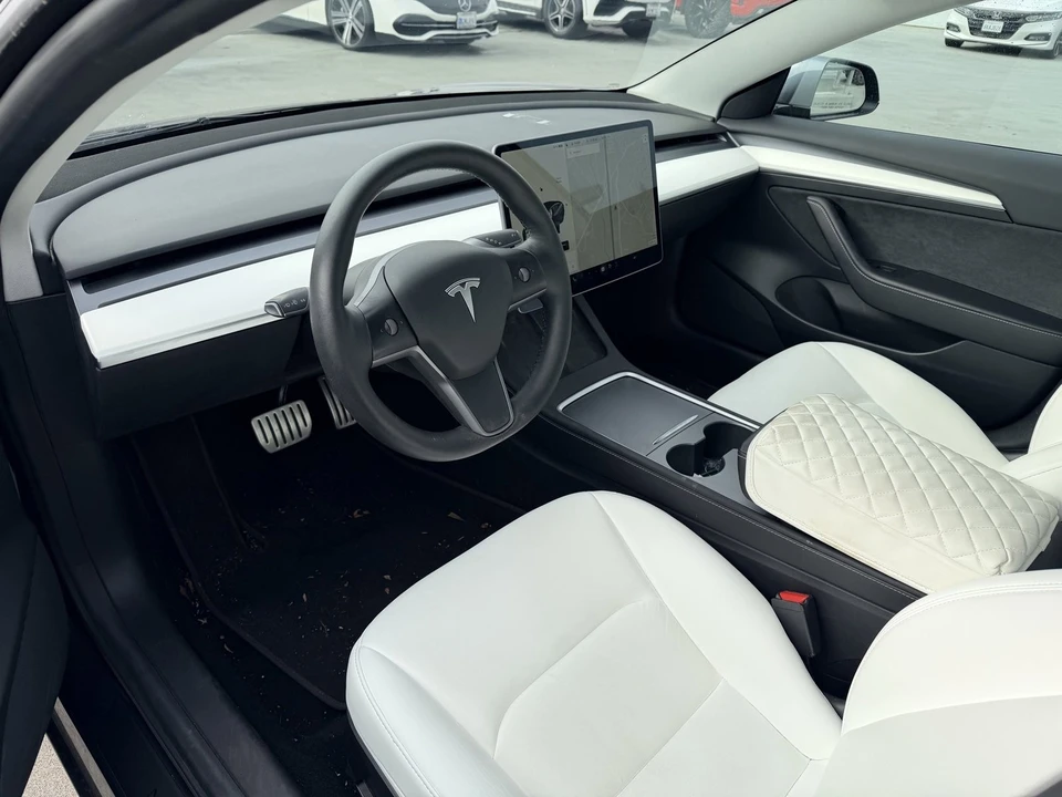 2022 Tesla Model 3 Performance - Image 2 of 6