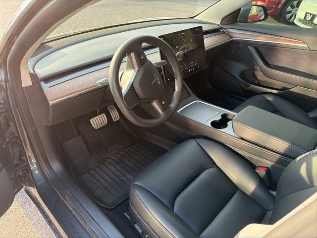 2022 Tesla Model 3 Performance - Image 11 of 21