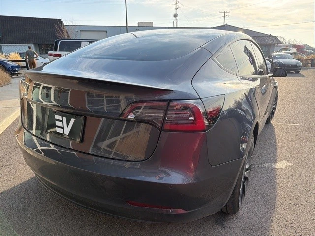 2022 Tesla Model 3 Performance - Image 8 of 21
