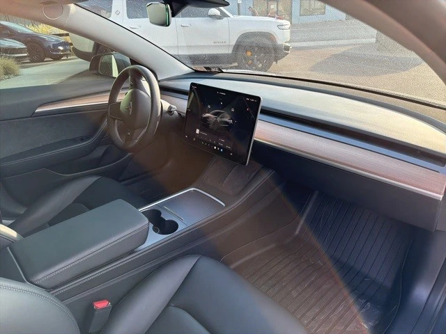 2022 Tesla Model 3 Performance - Image 21 of 21
