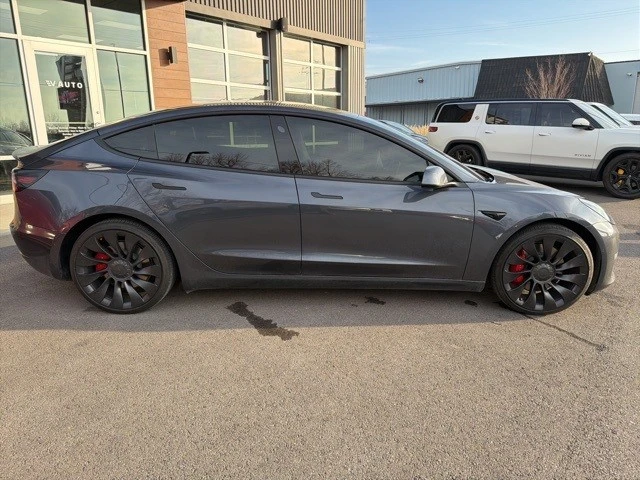 2022 Tesla Model 3 Performance - Image 9 of 21