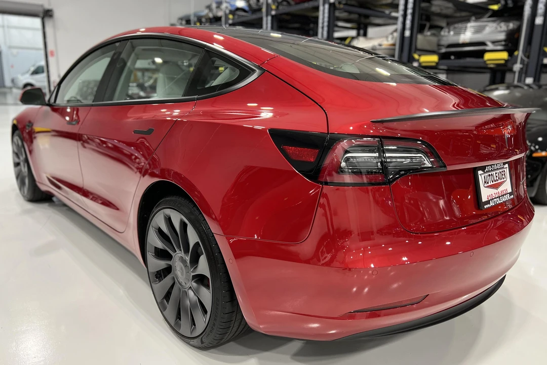 2022 Tesla Model 3 Performance - Image 4 of 31